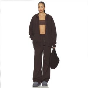 SKIMS Boyfriend Fleece Baggy Sweatpant in Espresso XL